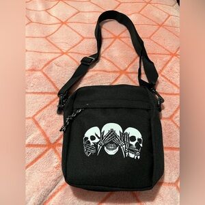 Three Wise Skulls Crossbody Bag 💀NWOT💀